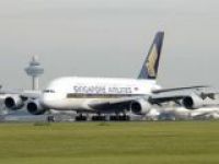 Airbus A380 отправился в первый коммерческий рейс