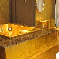Швейцарский отель предлагает своим гостям ванну из золота