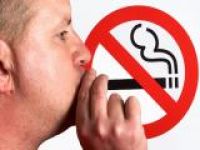 В Индии запретили курить в общественных местах