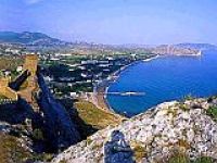 В Крыму отдыхающие отсудили 4,5 тысячи гривен компенсации за навязчивые услуги "бесплатных" пляжей