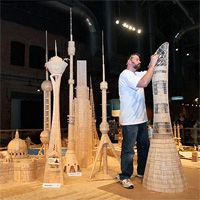 Американец построил копии известных памятников архитектуры из 6 000 000 зубочисток
