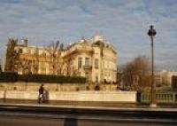 Франция: парижане отстаивают внешний вид отеля "Ламбер"
