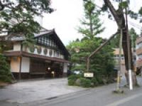 Япония: семисотлетний отель - достопримечательность Комацу и всей страны
