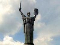 На Украине снесут все советские памятники