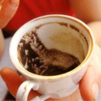 Посетителям израильских кофеен погадают бесплатно