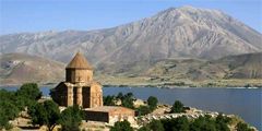 Армения принимает все больше туристов
