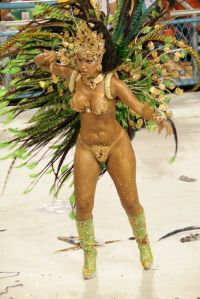 Бразильские отели "заманивают" туристов на мартовский карнавал