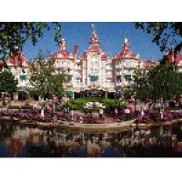 Франция: Disneyland приглашает малышей на "шпионские игры"