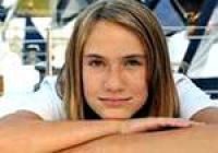 Нидерланды: 14-летней Лауре Деккер разрешили отправиться в кругосветное плавание