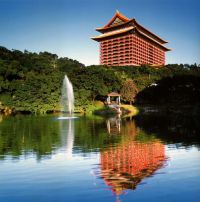 Обнаженная "завлекалочка" китайского отеля