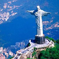 В Рио-де-Жанейро закрыли статую Христа Спасителя