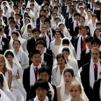 В Сеуле прошла массовая свадьба на 7000 пар