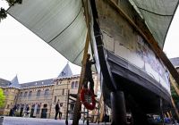 Нидерланды "играют" в бумажные кораблики