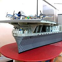 Военный корабль из лего был представлен в Нью-Йорке