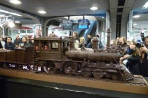 В Бельгии создали шоколадный паровоз длинной в 110 футов