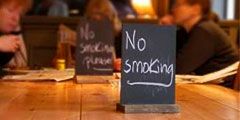 В Венгрии запрещено курение в общественных местах