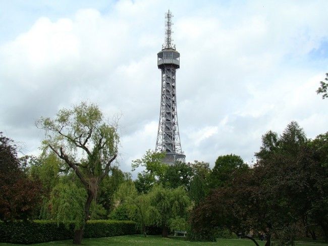 Петржинской башне добавят «зелени»
