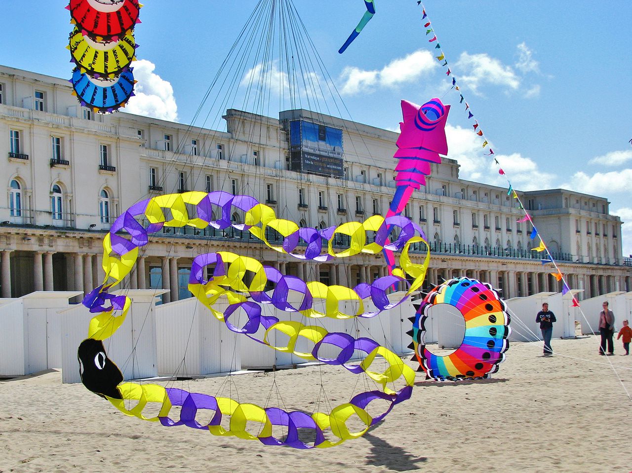 Ежегодное шоу воздушных змеев, проводящееся в Остенде - Остенде, Бельгия фото #32286
