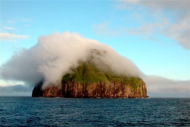 Необитаемый остров Луйтла-Дуймун (Малый Димун) - Фарерские острова фото #17668