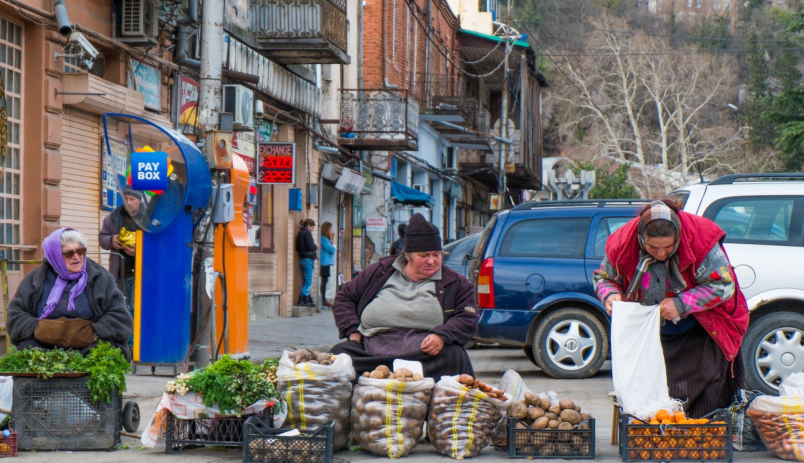 Уличные торговцы в Кутаиси - Кутаиси, Грузия фото #32253