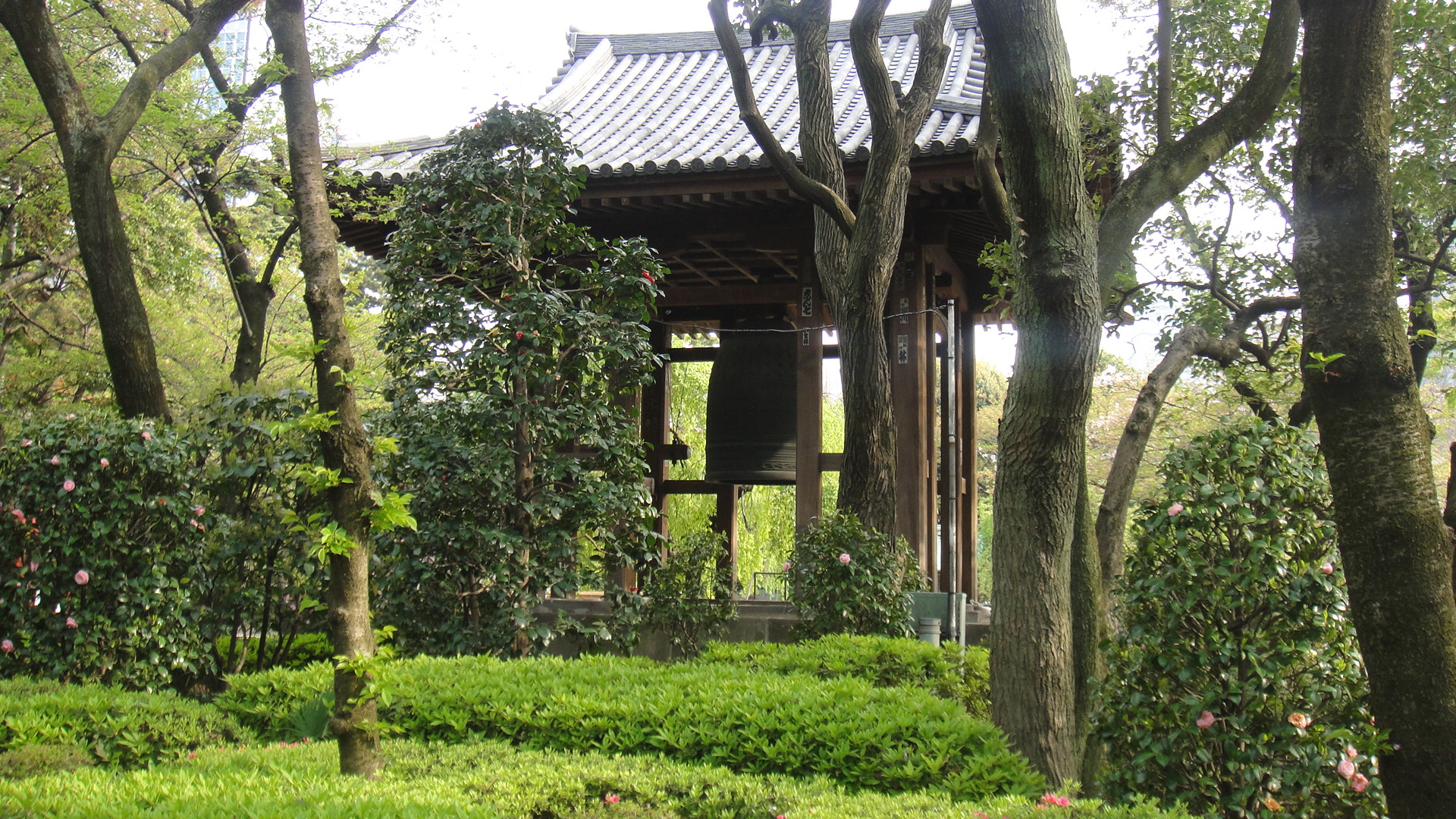 Колокол на территории храма "Не рождённых детей" - Япония фото #4410