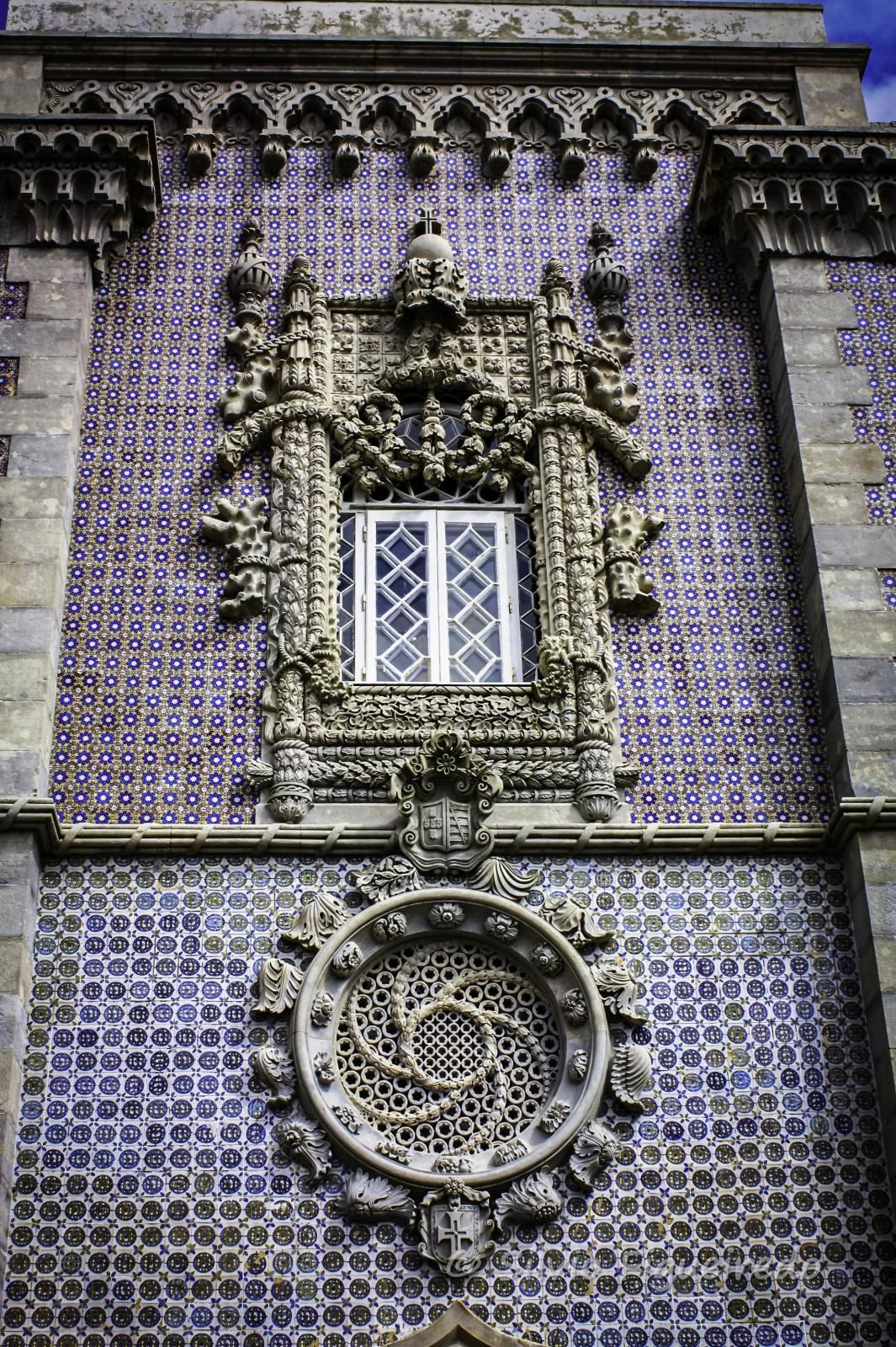 Дворец Пена (фрагмент фасада) - Синтра, Португалия фото #33291