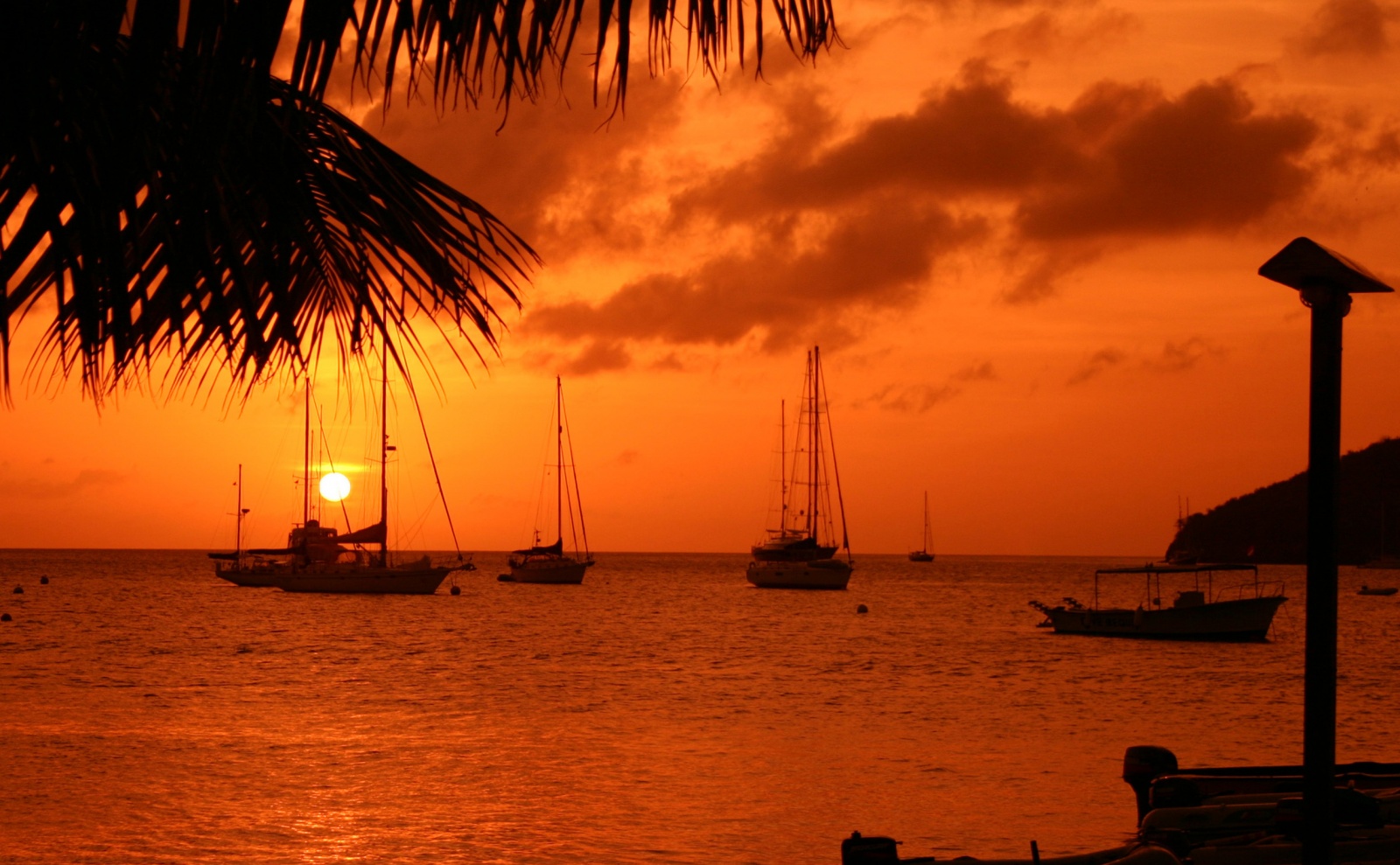 Закат на острове Бекия - Бекия, Сент-Винсент и Гренадины фото #8935