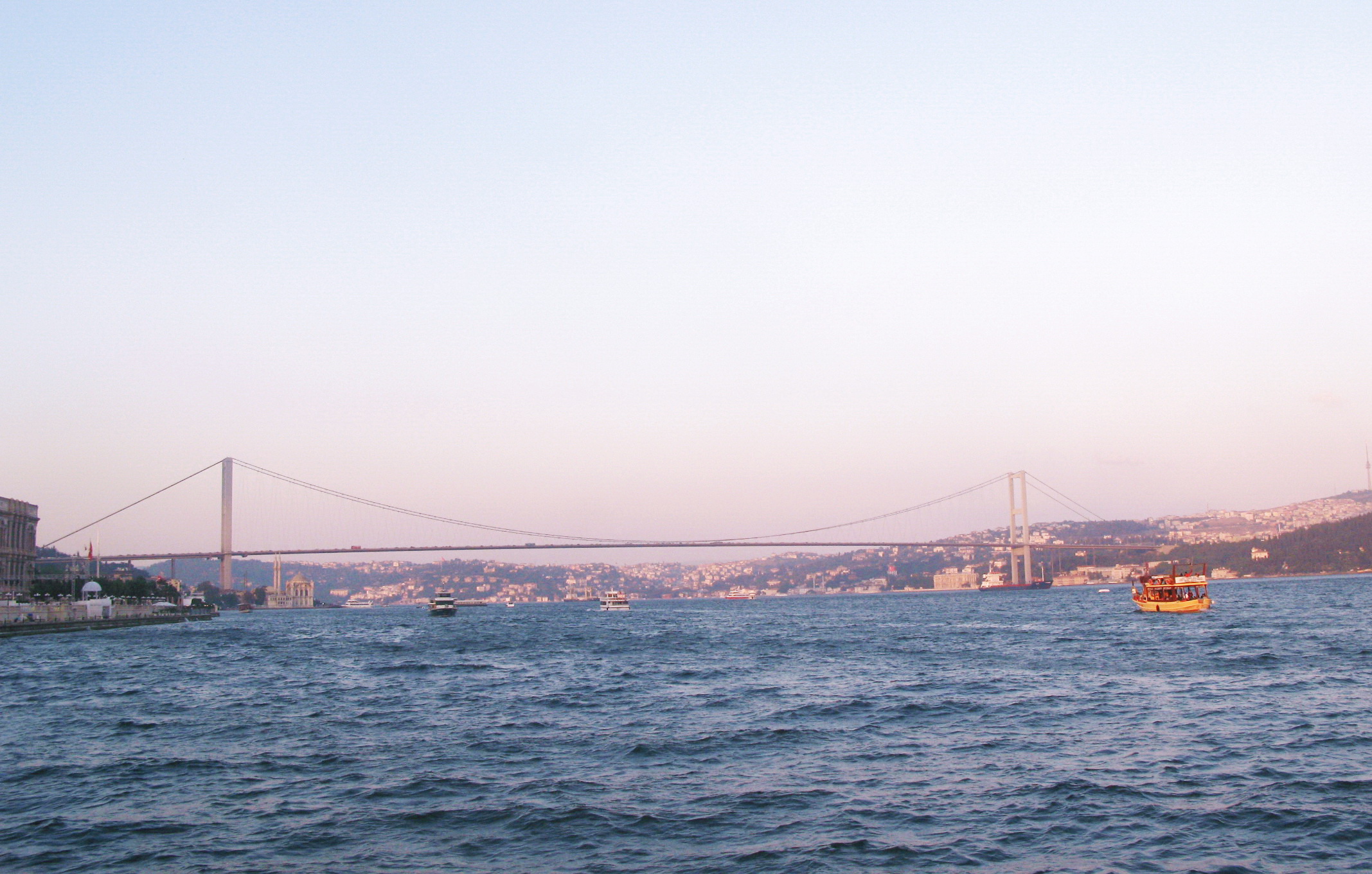 Мост, соединяющий Европу с Азией - Стамбул, Турция фото #4524