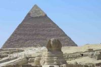 Египетским пирамидам туристы предпочитают Красное море