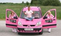 Розовое такси обеспечит женщинам спокойствие и безопасность