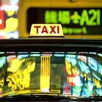 Шанхайские власти пытаются отучить плеваться водителей такси