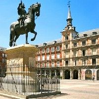 У королевского дворца в Мадриде восстановлена церемония смены караула