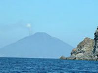 В Италии на о. Стромболи началось извержение вулкана