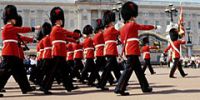 Впервые Букингемский дворец в Лондоне будет охранять чернокожий офицер
