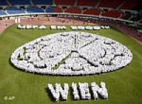 Евро-2008: австрийские отели приготовили таблички "Мест нет"