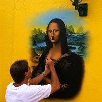 Мона Лиза больше не покинет стены Лувра