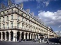 Роскошные отели Франции обложат налогом на реставрацию