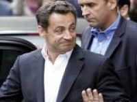 Саркози открыл выставку своих эротических произведений