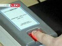 В Латвии начали выдавать паспорта с отпечатками пальцев