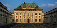 В Варшаве для посетителей открыт знаменитый дворец