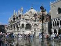 Туристов в Венеции интересует только площадь Св. Марка