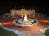 Великобритания: заглянуть в Букингемский дворец можно будет и ночью
