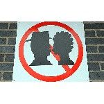 Австрийские железные дороги указали туристам места для поцелуев