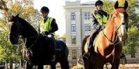Центр Риги будет патрулировать конная полиция