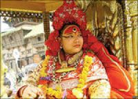 Непальская "живая богиня" начнет работать в банке