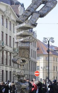 Памятник из ключей в Праге попал в Книгу рекордов