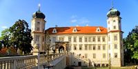 Пасхальная ярмарка и выставка кукол - в замке под Прагой