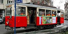 Польша приглашает посетить пасхальную выставку в ретро-трамвае