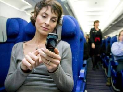 Lufthansa разрешит SMS на борту