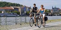 В Праге популярны экскурсии на велосипедах и сигвеях